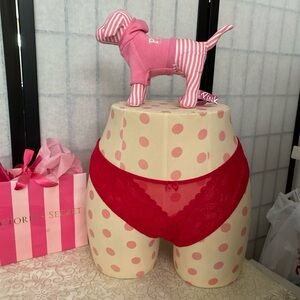 Victoria’s Secret NWT/NOS 2010 Wom M Red Lace Panty w/ Bow